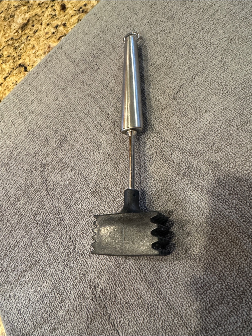 Oneida Stainless Steel Handle Meat Tenderizer with Black Head - Picture 3 of 3